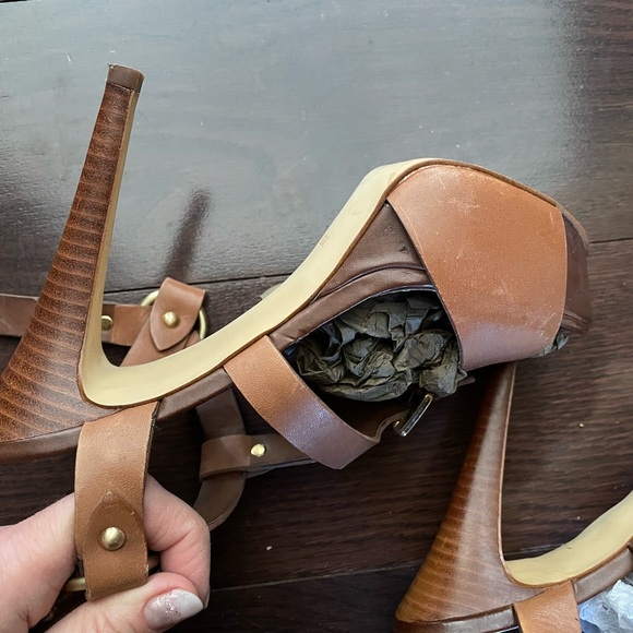 Guess platform leather sandals - Picture 8 of 9